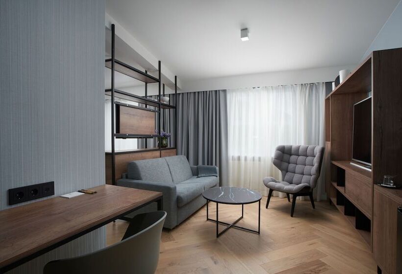 スイート, Klaustur