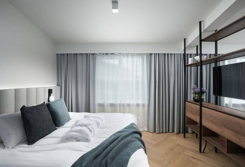 スイート, Klaustur