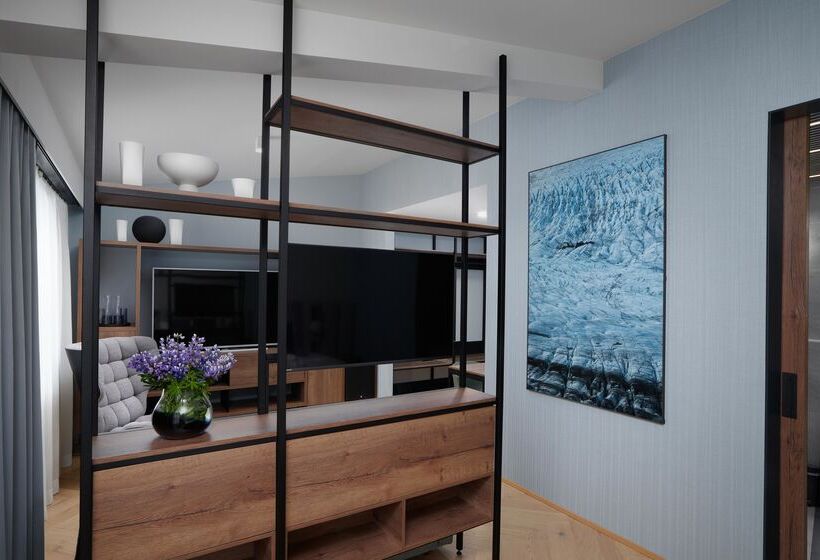 スイート, Klaustur