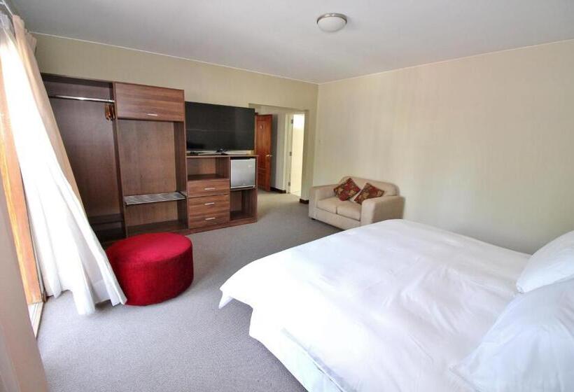 سوییت جونیور, La Maison D Elise