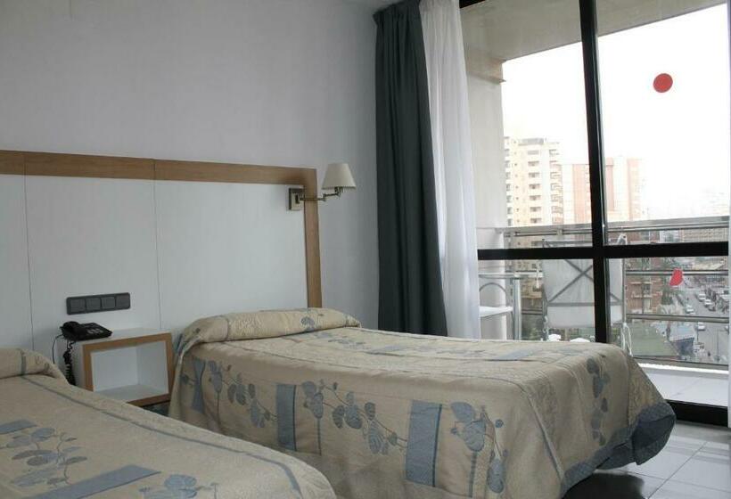 غرفة قياسية مزوَّدة بشُرفة, Marina Resort Benidorm
