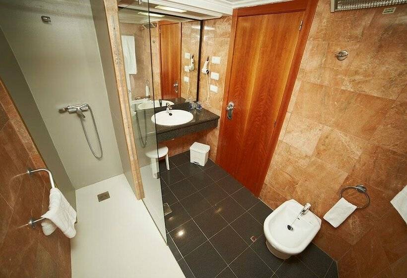 غرفة قياسية مزوَّدة بشُرفة, Marina Resort Benidorm