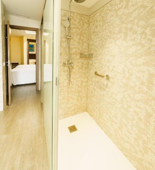 프리미엄 트리플 룸, Marina Resort Benidorm