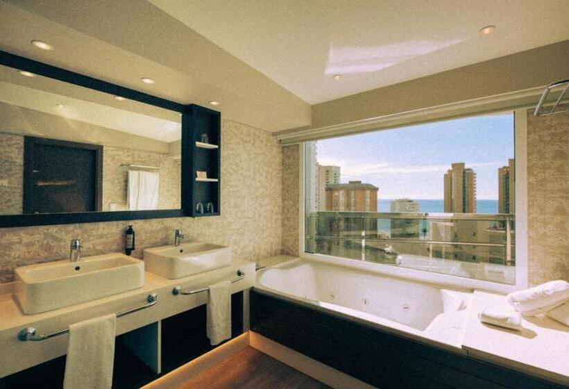 غرفة بريميوم ثلاثية, Marina Resort Benidorm