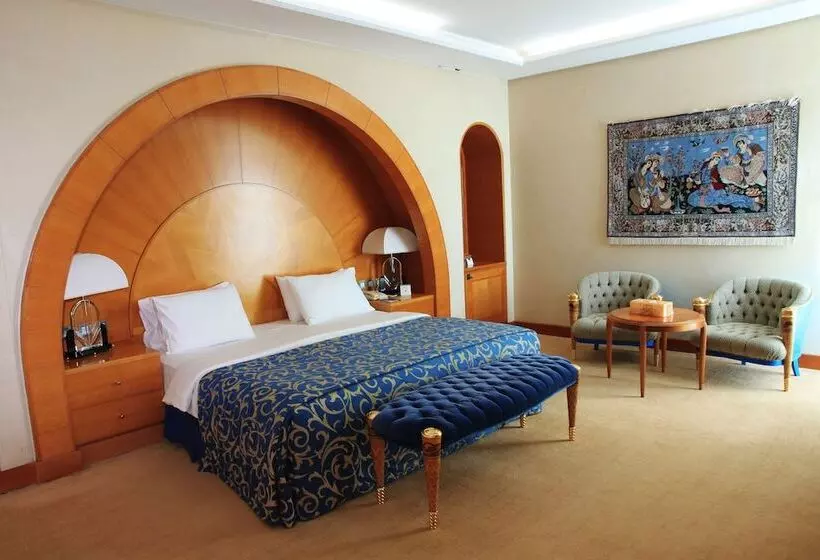 プレジデントスイートルーム, Oryx Grand Hotel Jebel Hafeet