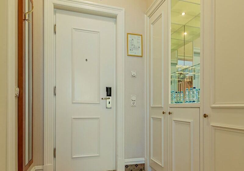 Standart Oda, Natsionalny