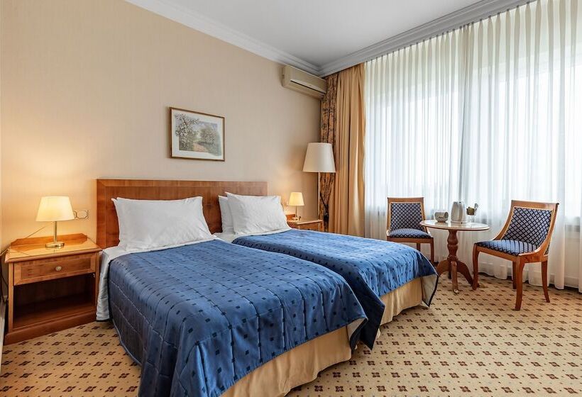 Standart Oda, Natsionalny