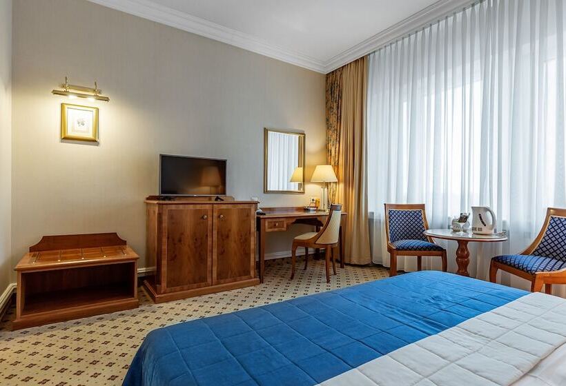 Standart Oda, Natsionalny