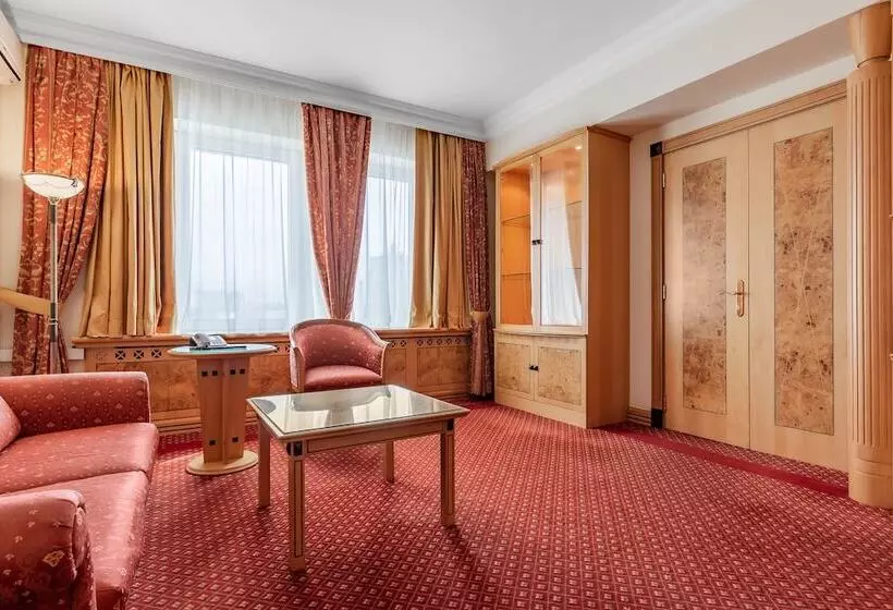 Sviitti, Natsionalny