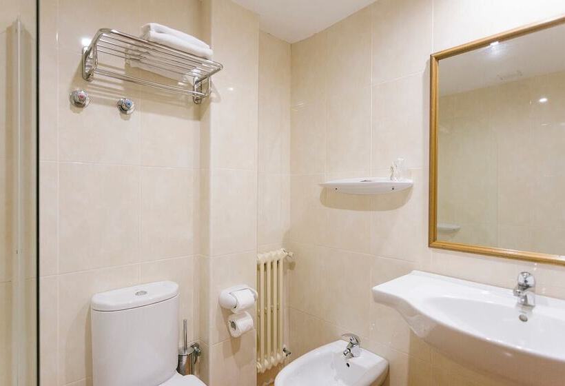 带海景的标准房, O Castro