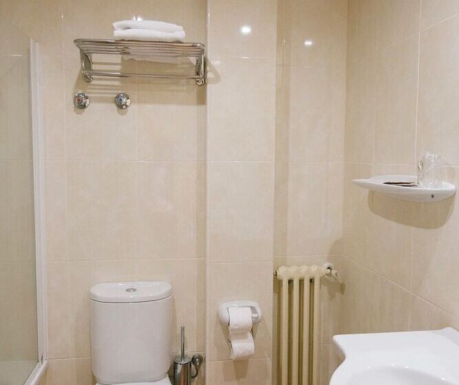 带海景的标准房, O Castro