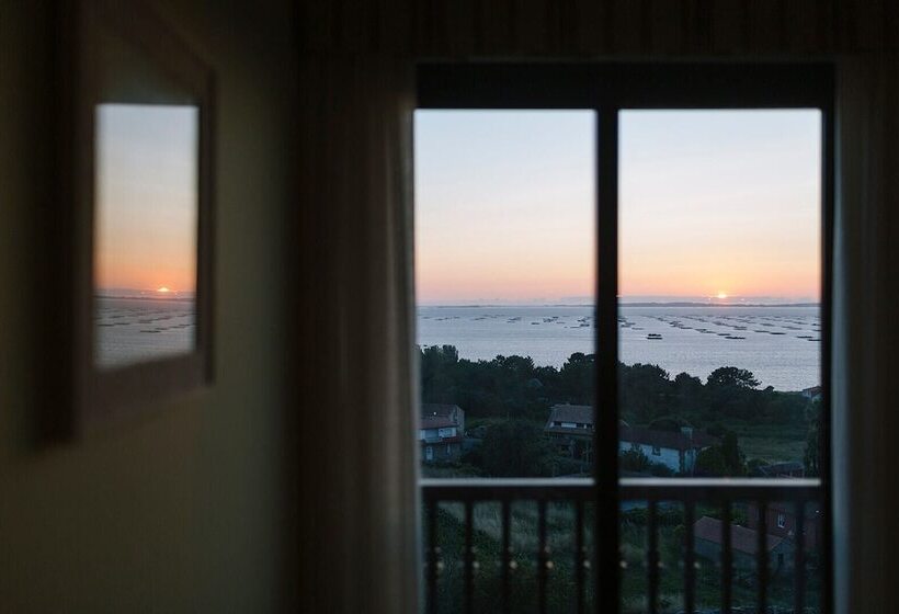 带海景的标准房, O Castro