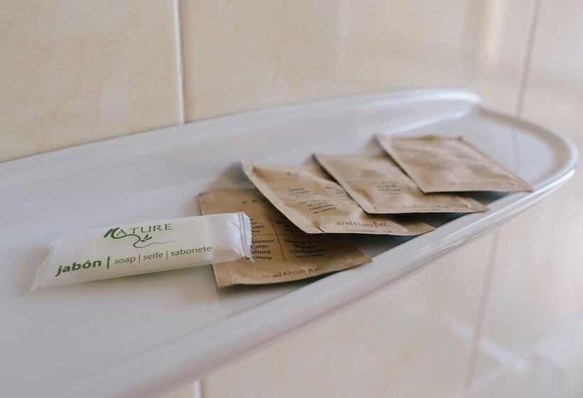 四人标准间, O Castro