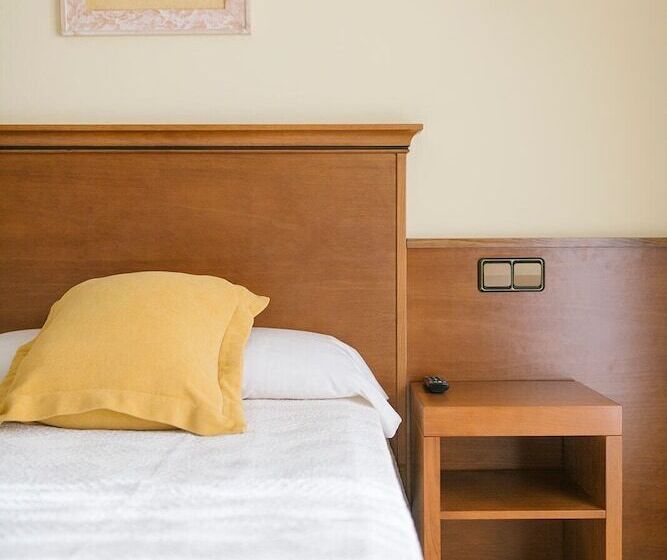 带海景的标准房, O Castro