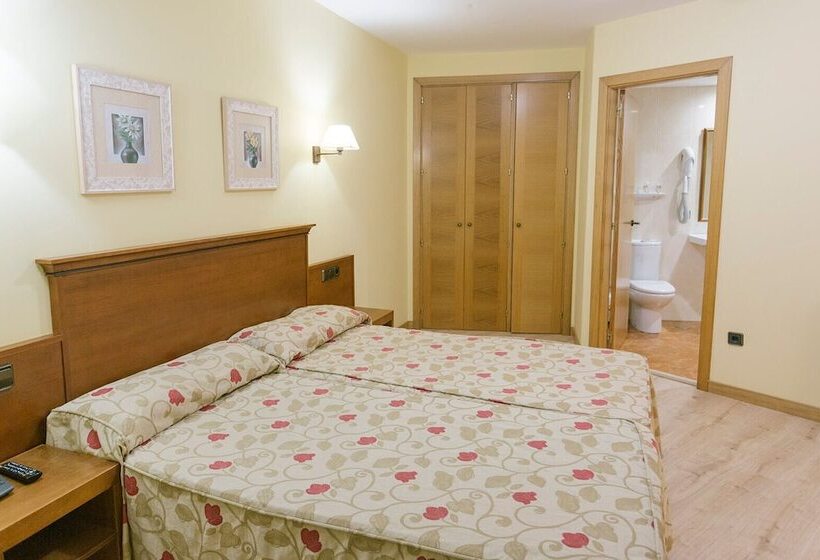 四人标准间, O Castro