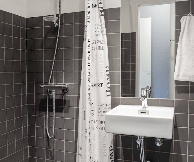 غرفة قياسية, østergaards