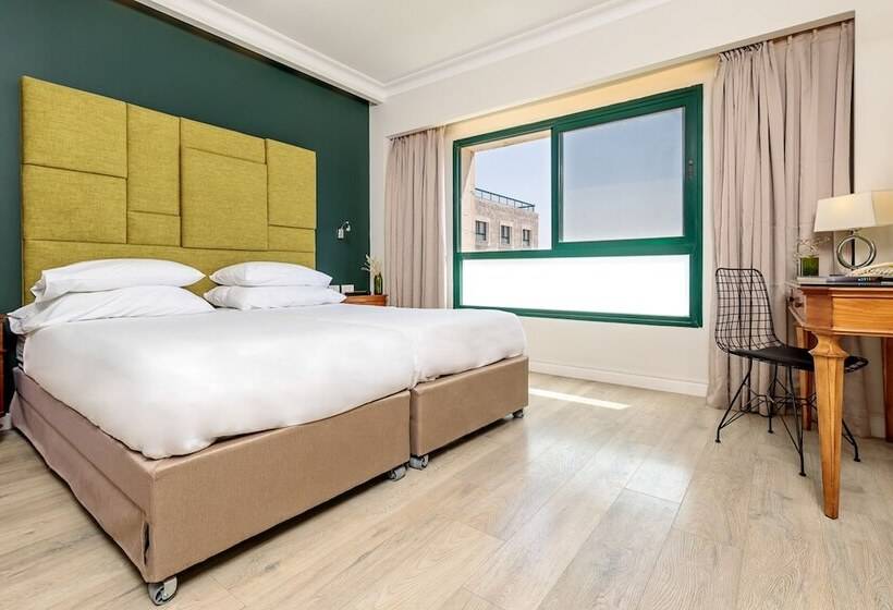 غرفة ديلوكس, Ye Arim