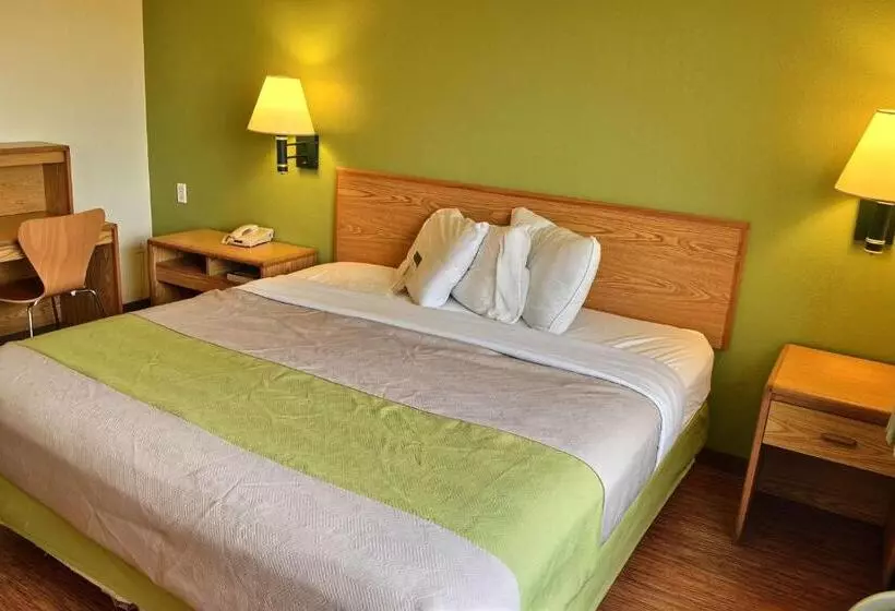 キングサイズベッドのスタンダードルーム, Motel 6billings, Mt  North