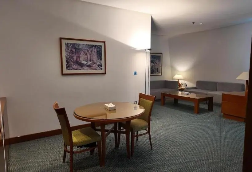 エクゼクティブスイート, Oryx Grand Hotel Jebel Hafeet