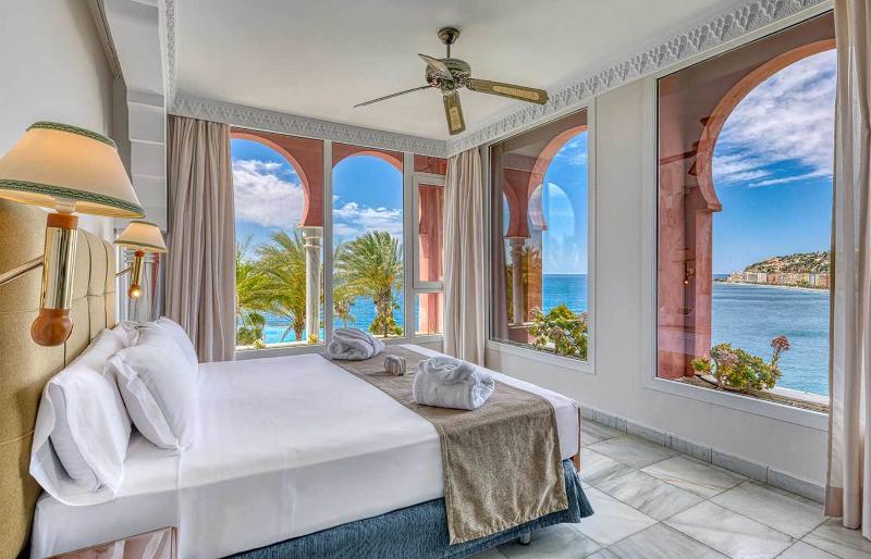 스위트, Playacálida