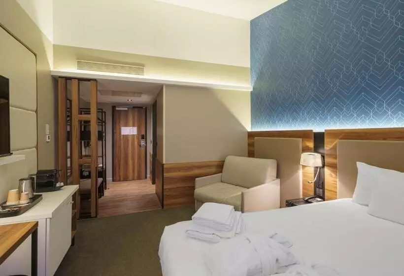 Premium Kolmen Hengen Huone, L Elysee Val D Europe