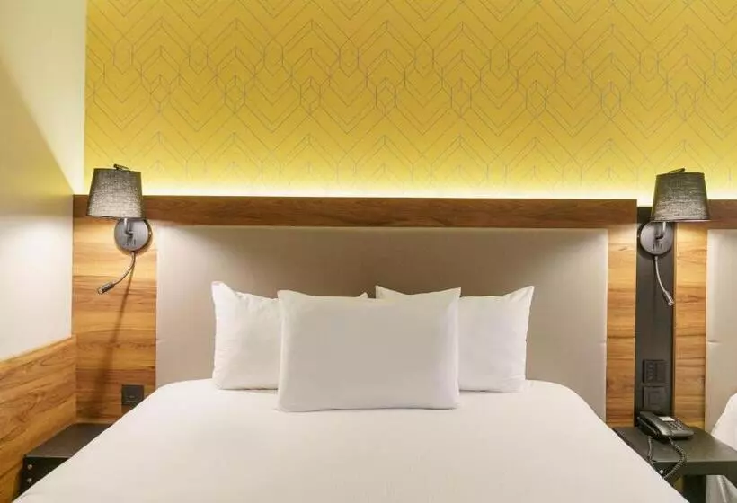 Premium Neljän Hengen Huone, L Elysee Val D Europe