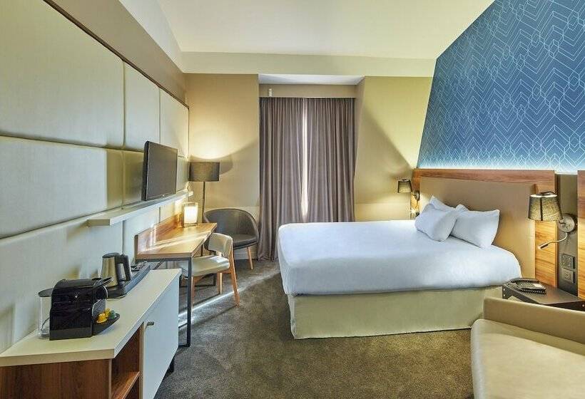 Номер Премиум, L Elysee Val D Europe