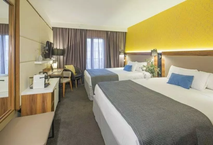 Premium Neljän Hengen Huone, L Elysee Val D Europe