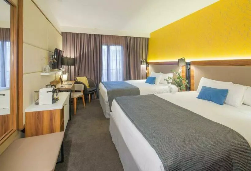 Premium Neljän Hengen Huone, L Elysee Val D Europe