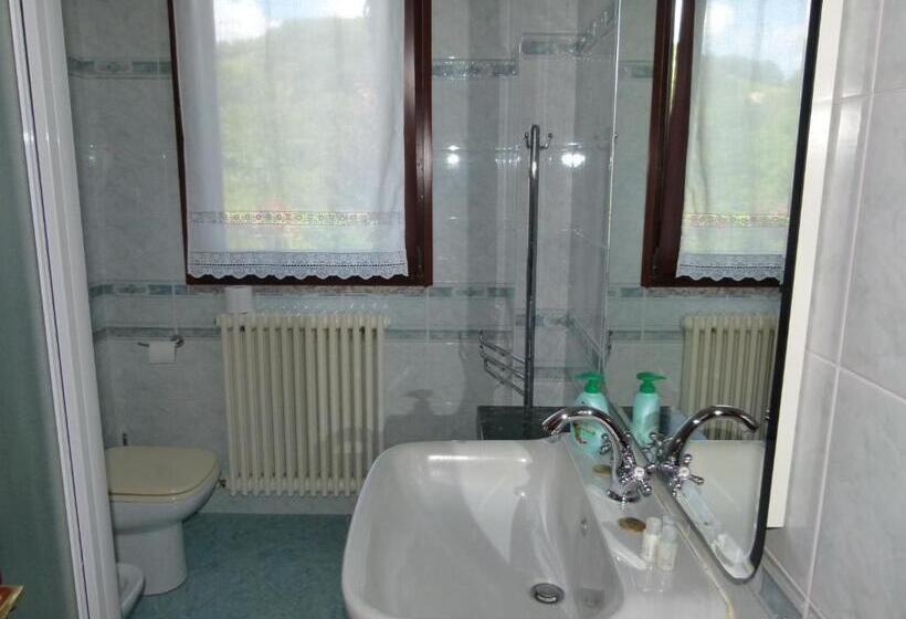 חדר סטנדרט לשלושה, B&b La Poiana