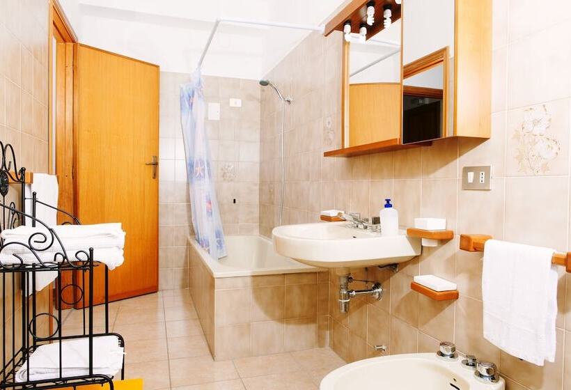 Comfort room with balcony, Babbai Giommi