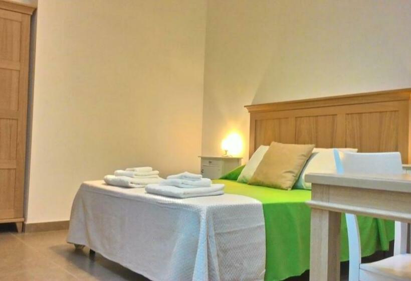 标准间, Feudo D Arneo