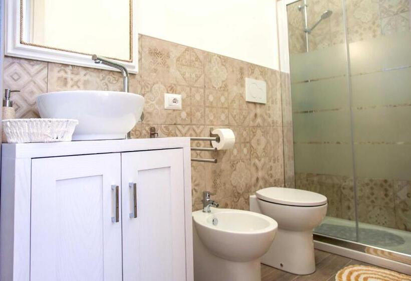 四人标准间, Feudo D Arneo