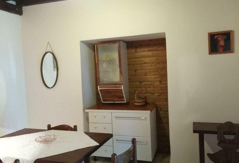 Студия Стандарт, Poggio Baroni Agriturismo