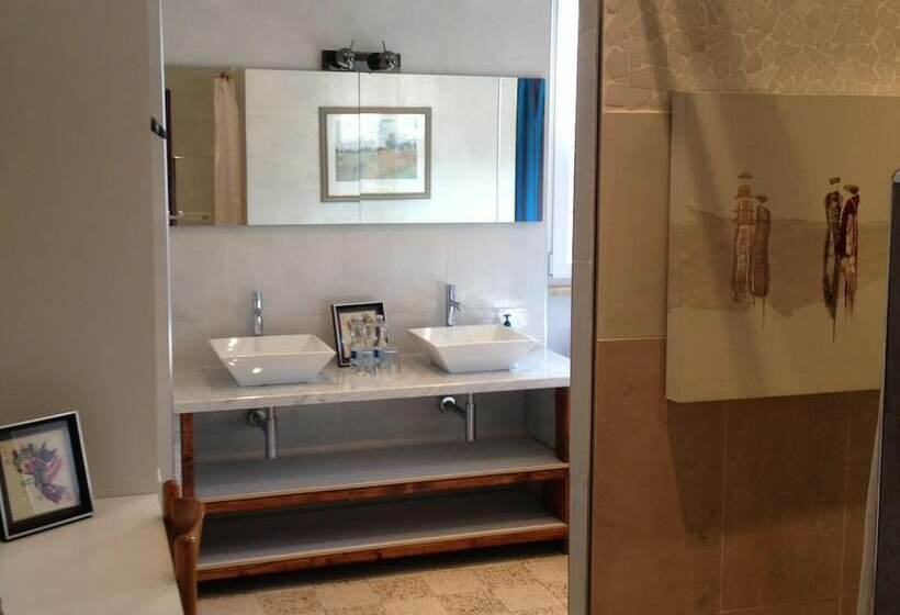 דירת חדר בסיסית, Casa Friano