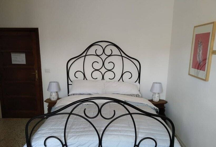 غرفة أساسية, Casa Friano