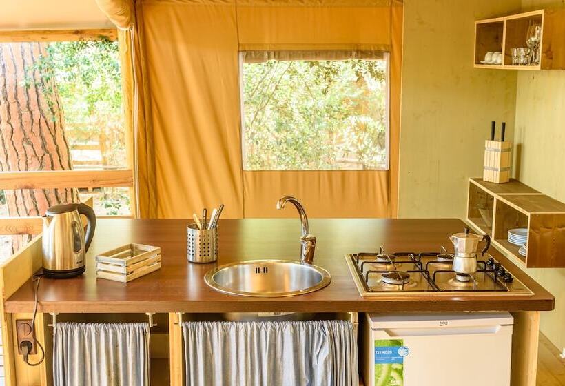 چادر با خدمات رفاهی استاندارد, Camping Maremma Sans Souci