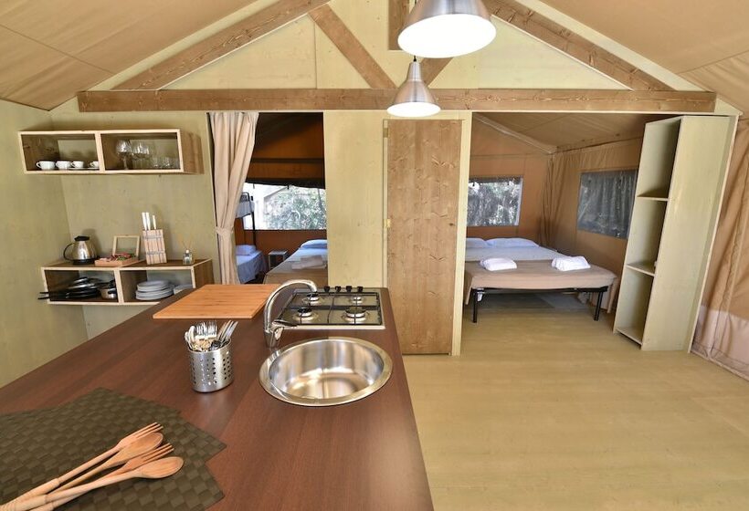 چادر با خدمات رفاهی استاندارد, Camping Maremma Sans Souci