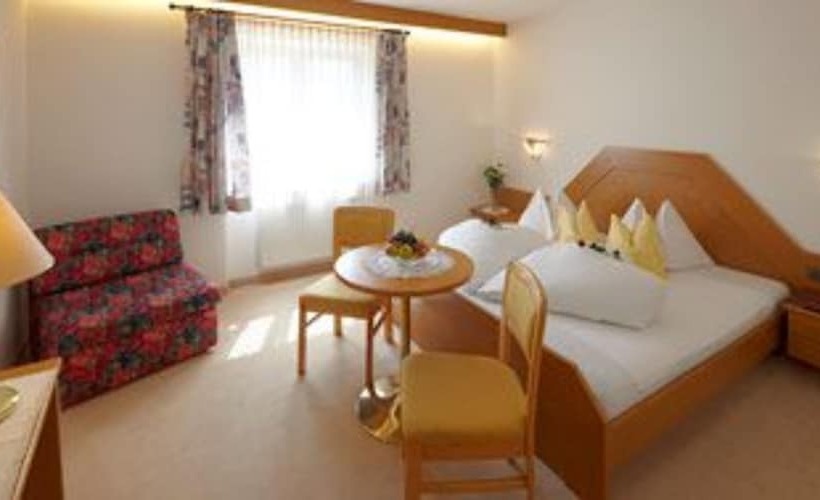 Номер Стандарт, Mair Am Turm