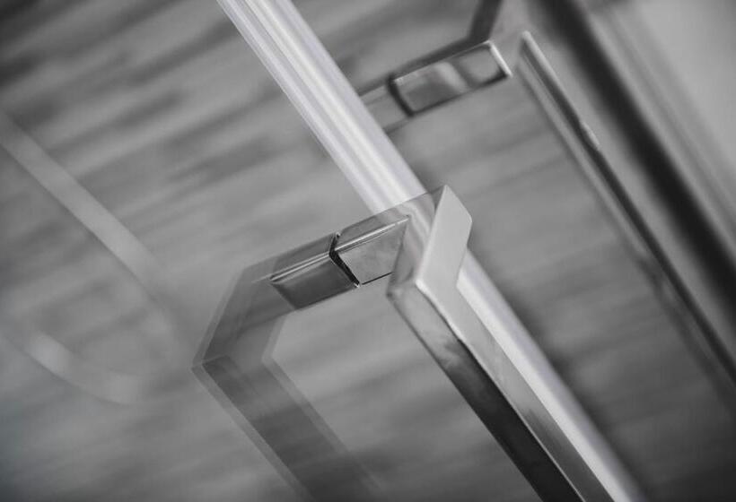 اتاق سوپریور یک تخته, Ervill