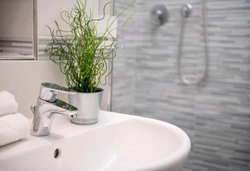 اتاق سوپریور چهار تخته, Ervill