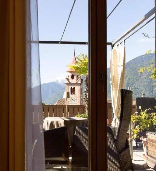 اتاق استاندارد با تراس, Mair Am Turm