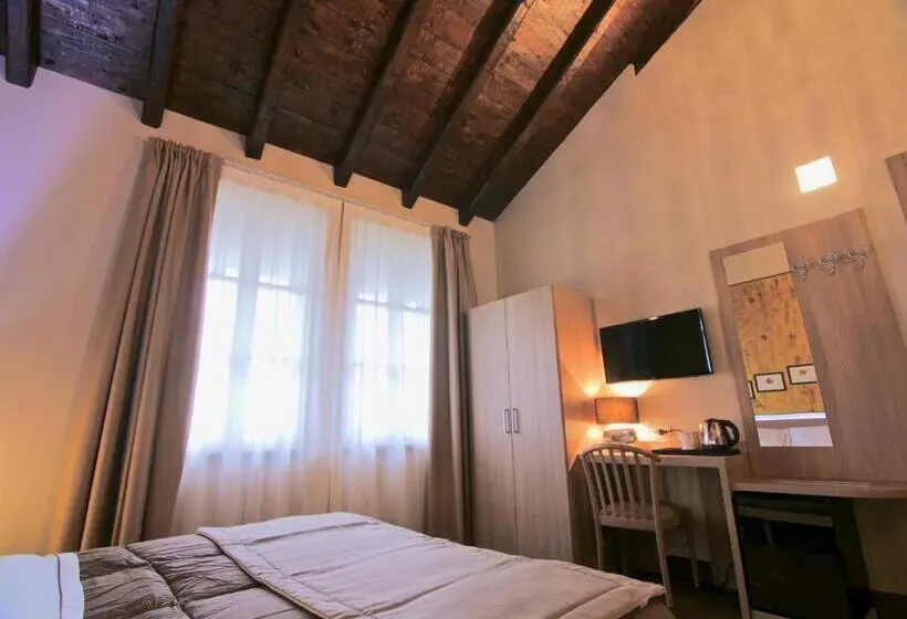 コンフォートトリプルルーム, Locanda Papà Nenè
