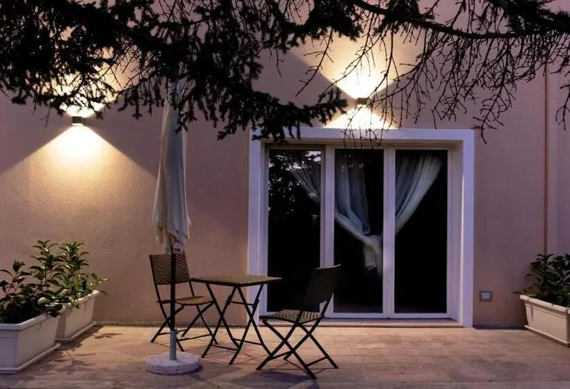Perhehuone, San Vincenzo Resort