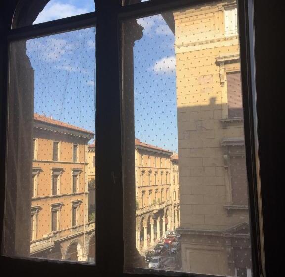 اتاق استاندارد یک تخته با سرویس بهداشتی مشترک, B & B 21 Bologna