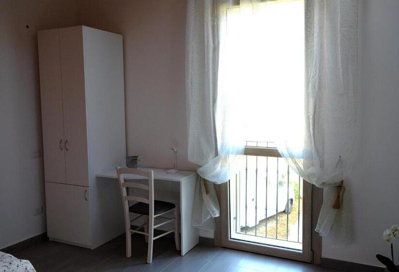 スタンダードトリプルルーム, Il Leccio