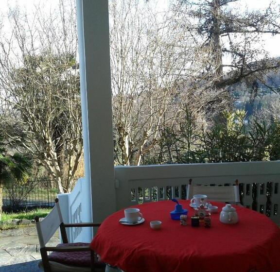 חדר משפחתי, Swanlake Rooms