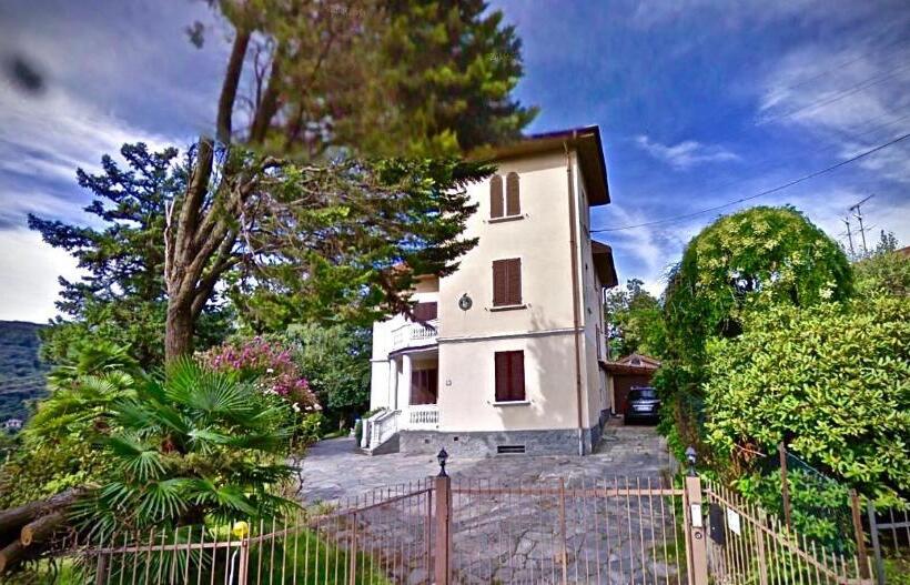 חדר משפחתי, Swanlake Rooms