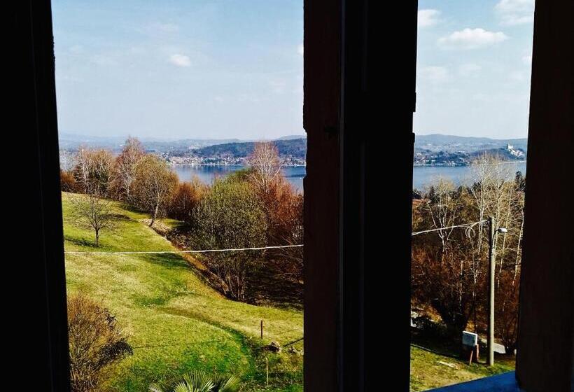 חדר משפחתי, Swanlake Rooms