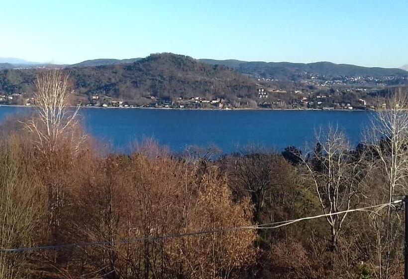 חדר משפחתי, Swanlake Rooms